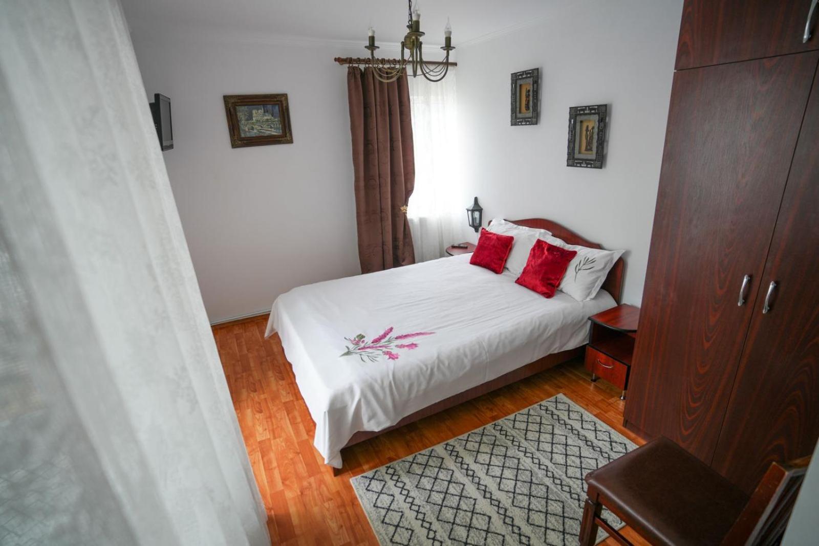 Vila Passiflora Dragoslavele Kültér fotó